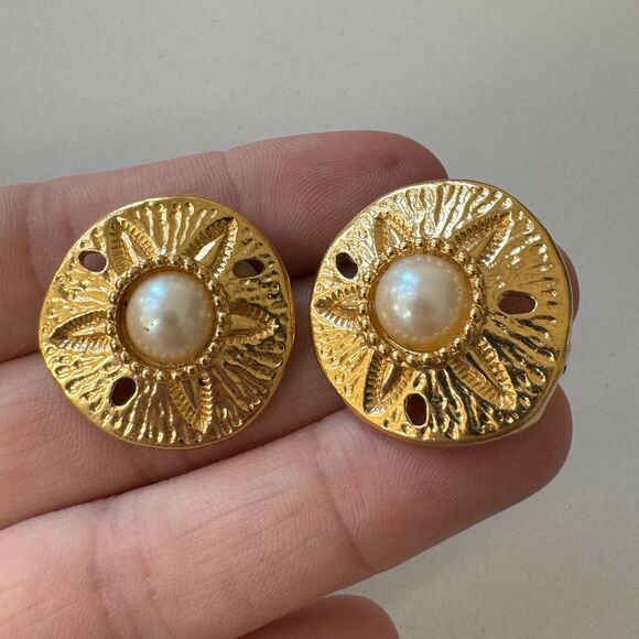 KJL for Avon Sand Dollar and Seashell with Faux Pearl - Picture 3 of 8